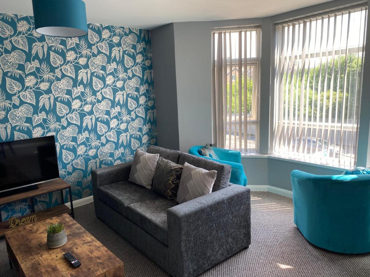 Blackpool Sleepover Apartment 4 Free Parking Sleeps 6 Bagian luar foto